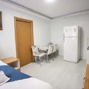 Апартаменты Gueven House Стамбул